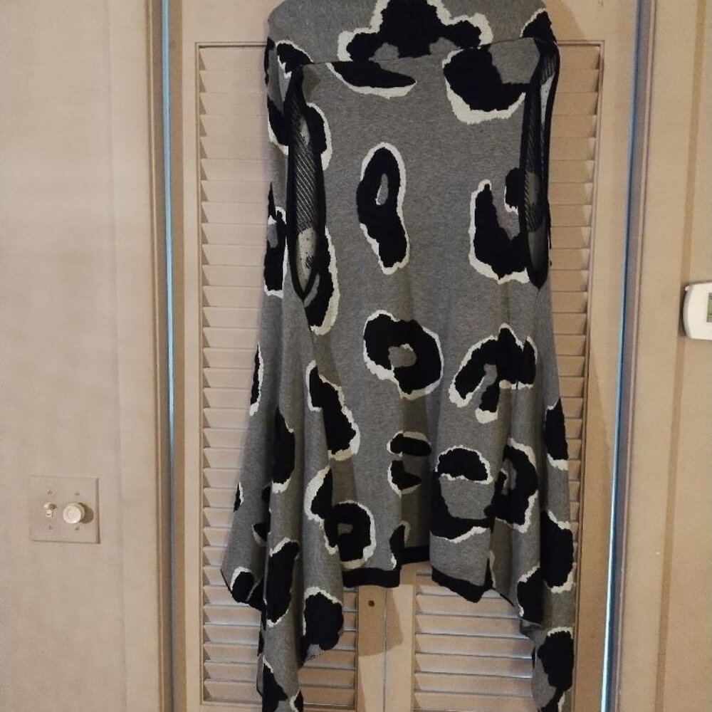 ADORE VEST - Picture 2 of 3
